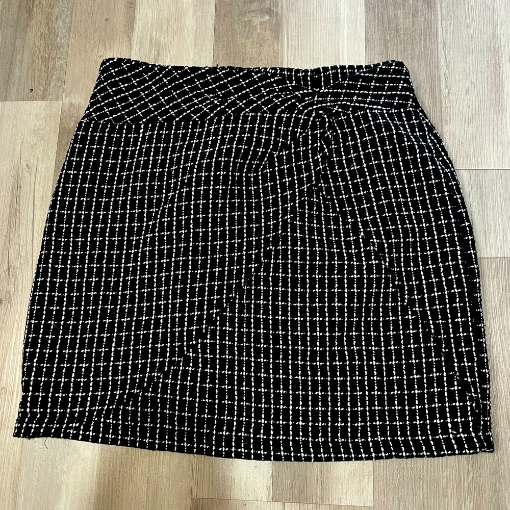Cute new mini skirt